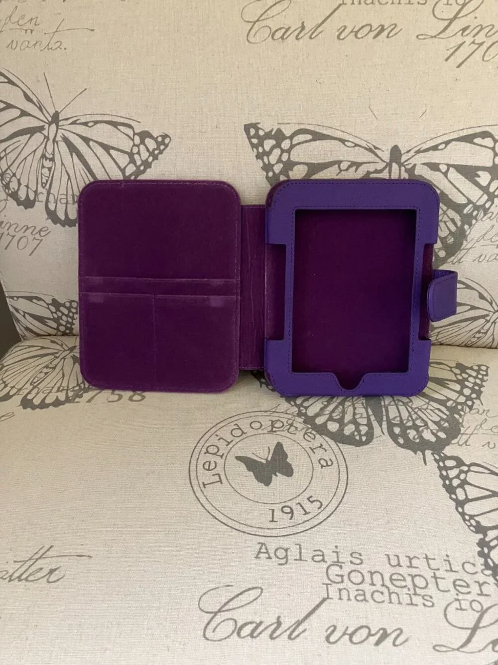 GENUINE LEATHER!!!  Case/Cover for Barnes & Noble Nook GlowLight  & Simple Touch